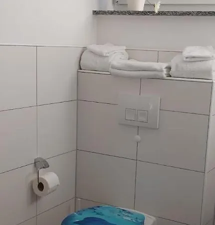 Apartman Stilvolle In Elbnaehe Mit Balkon, Parkplatz