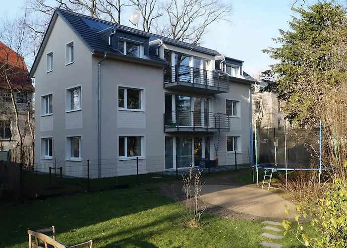 Stilvolle In Elbnaehe Mit Balkon, Parkplatz *