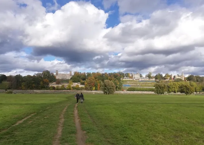 Stilvolle In Elbnaehe Mit Balkon, Parkplatz