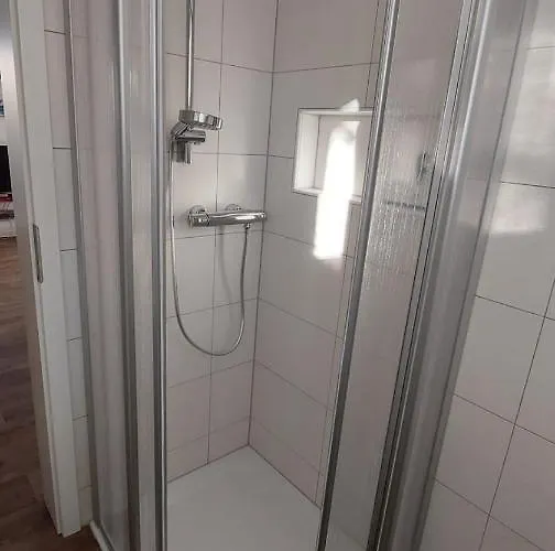 Stilvolle In Elbnaehe Mit Balkon, Parkplatz دريسدن